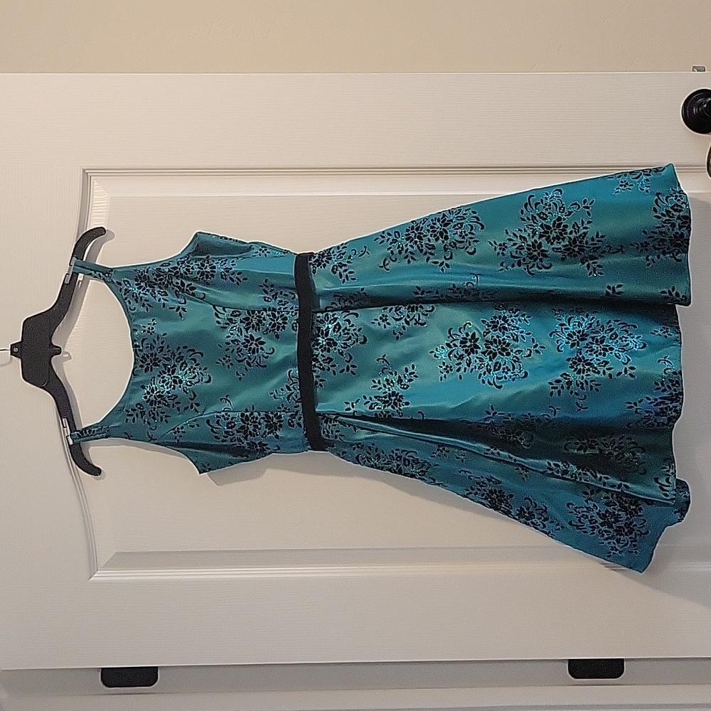 Christmas Dress Rare Editions Green and Black Dress - Big Girls, Size 16.